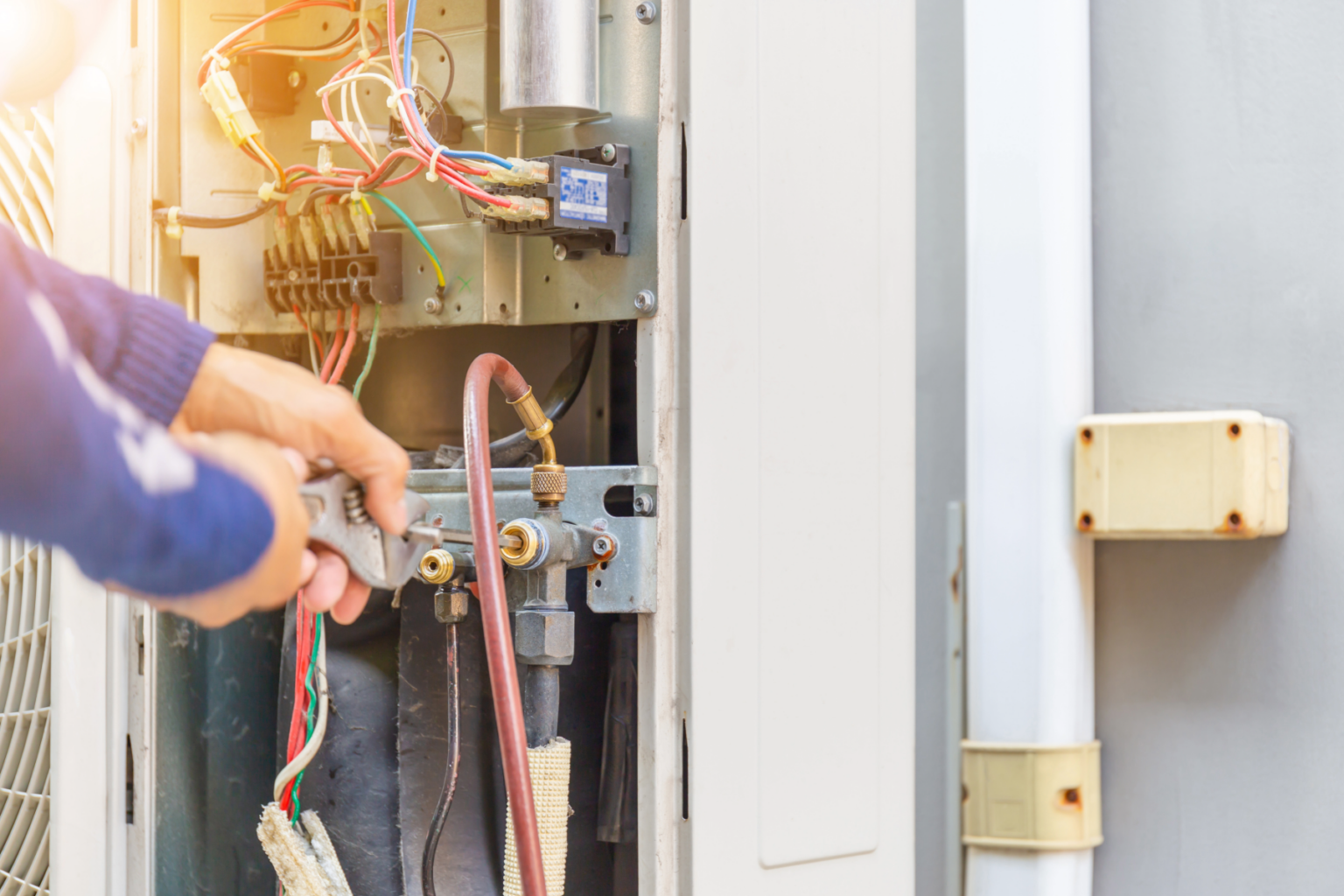 Furnace repair service in Hamilton, Ontario